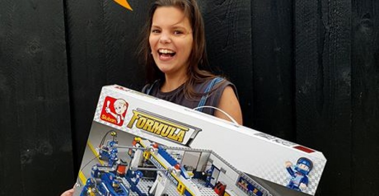 Esther Vd Heuvel gefeliciteerd met deze ...